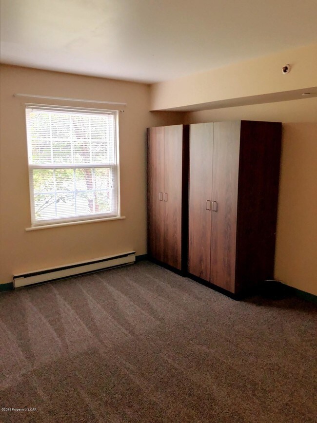 Building Photo - 42 Nittany Dr