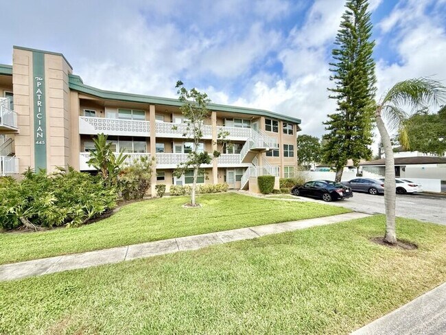 Foto del edificio - 445 32nd Ave N