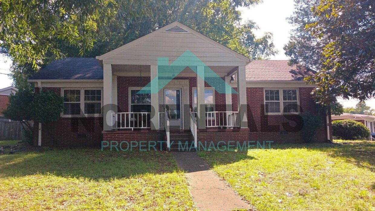 Primary Photo - Spacious Family Home 3-Bedrooms and 2-Bath...