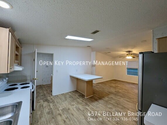 Foto del edificio - 4574 Bellamy Bridge Rd