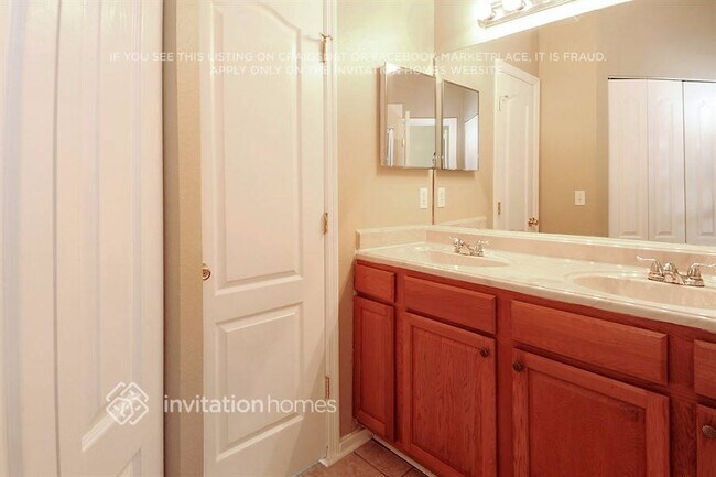 Foto del edificio - 809 Greenbelt Cir