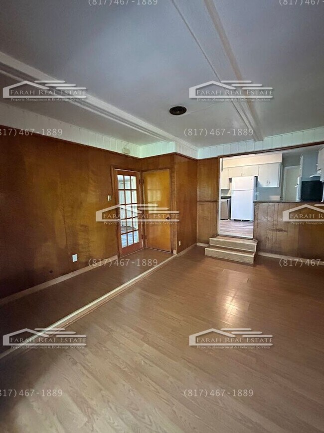 Building Photo - AVAILABLE NOW! 4bd 2ba in Dallas, TX!