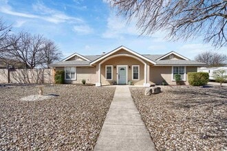 Building Photo - 308 Boulder Ridge Dr