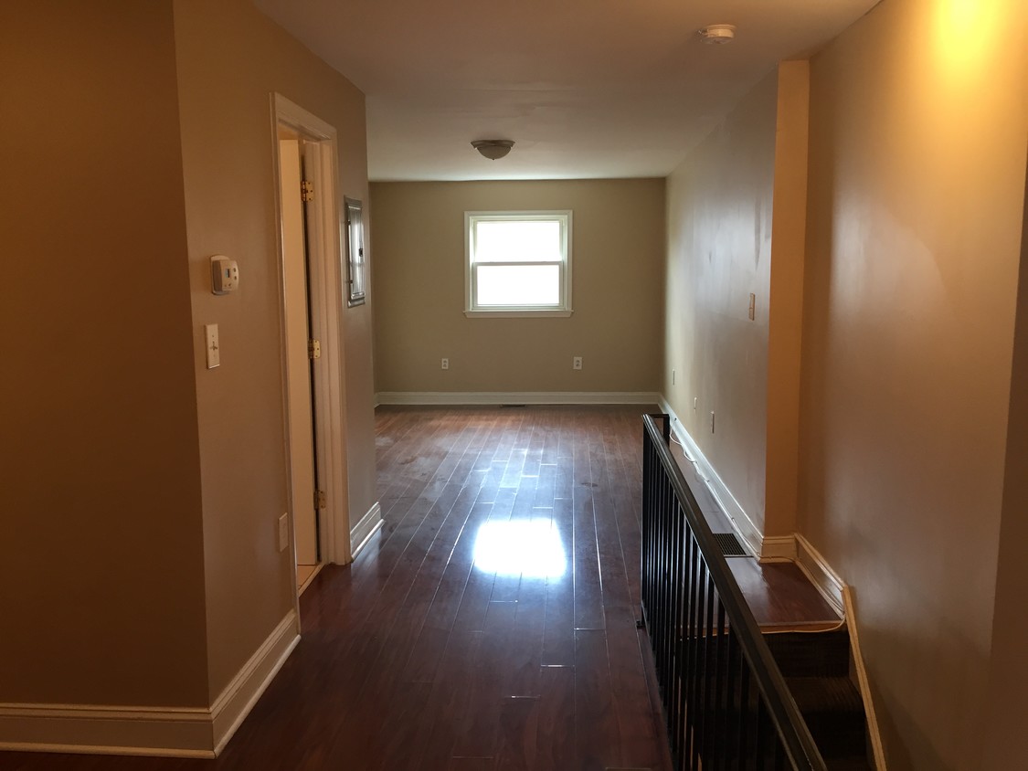 Hallway - 610 Wolf St