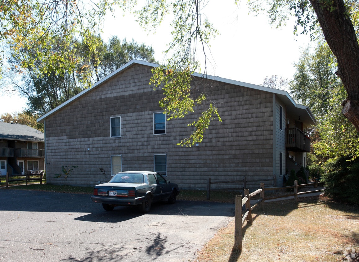 615 Orrin Rd, Prescott, WI 54021 Apartments in Prescott, WI