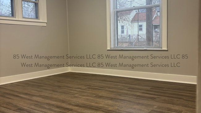 Building Photo - 1022 3rd St NW