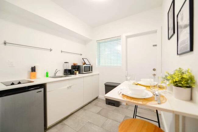 Foto del edificio - 515 NE 82nd St