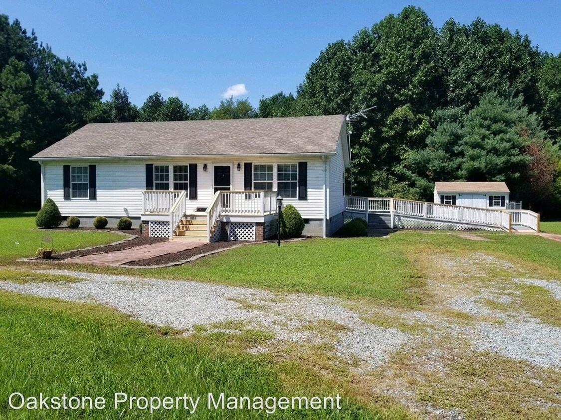 Primary Photo - 3 br, 2 bath House - 233 Pine Tree