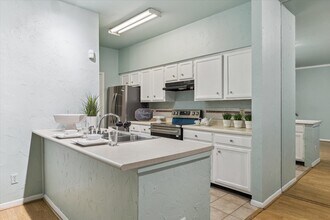 Building Photo - 7326 Regency Square Ct