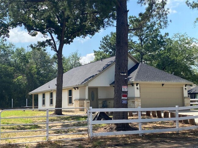 Foto del edificio - 24917 Roscommon Ln