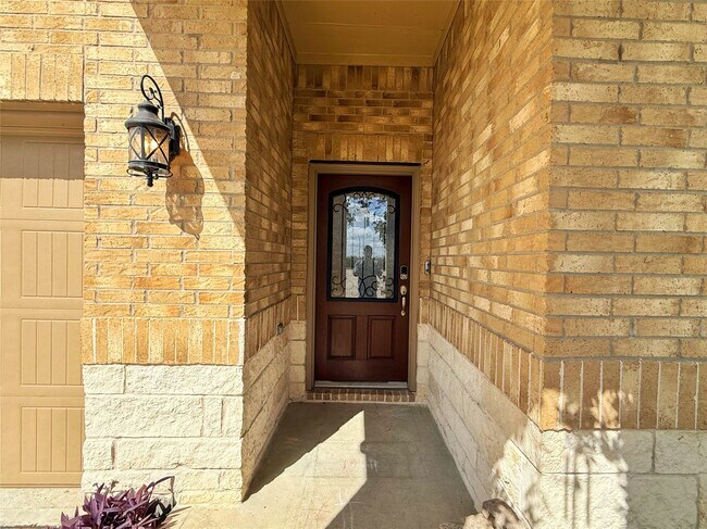 Foto del edificio - 3914 Dry Creek Dr