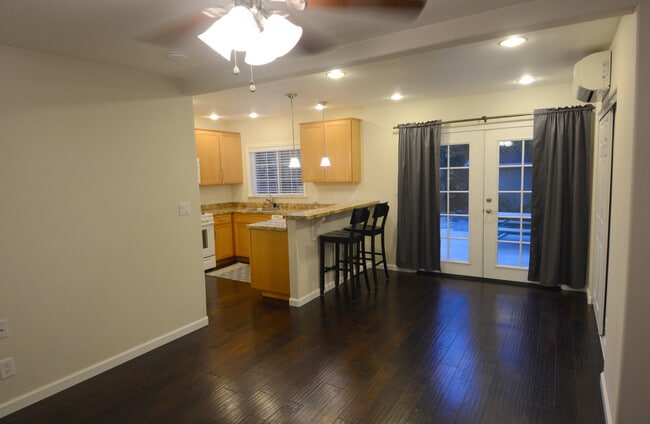 Building Photo - 2835 Whipple Ave