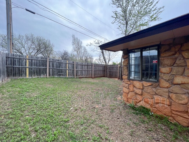 Building Photo - 6801 Chisholm Ct