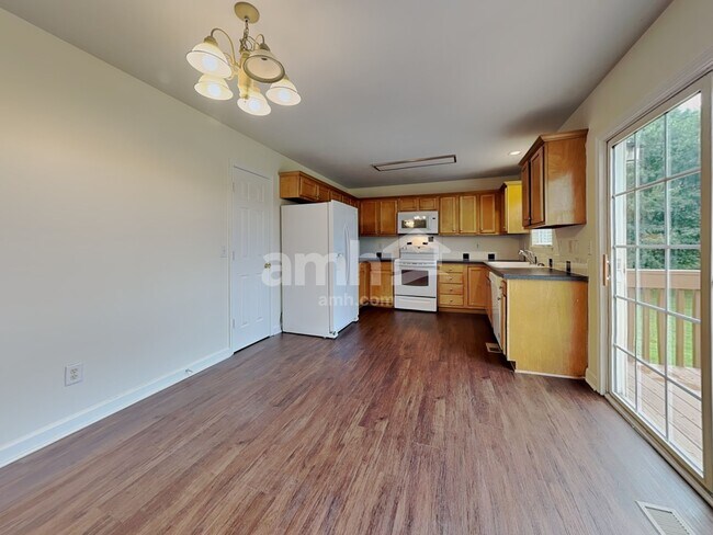 Foto del edificio - 157 Greenfield Rd