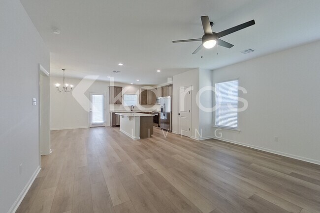 Foto del edificio - 100 Hendrix Rd