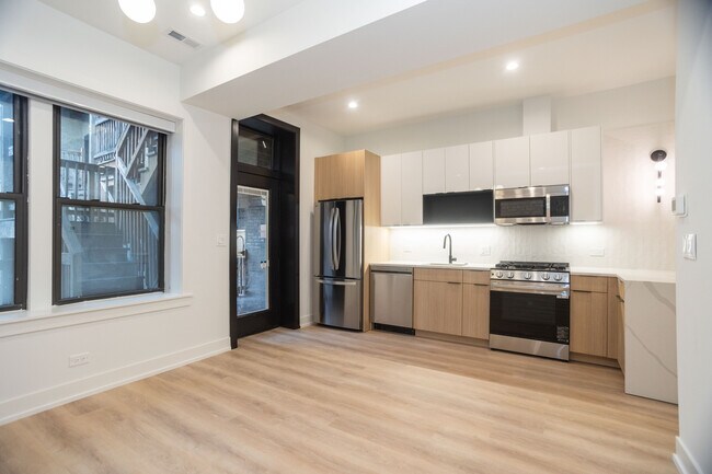 Foto del edificio - 2254 N Sawyer Ave