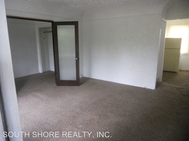 Foto del edificio - 314 W 5TH St