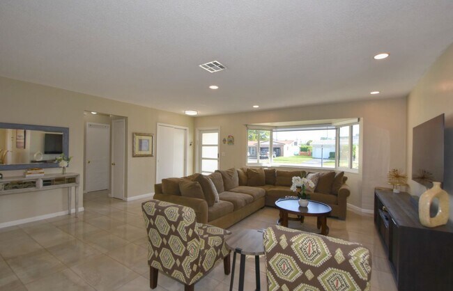 Foto del edificio - 609 S Crescent Dr
