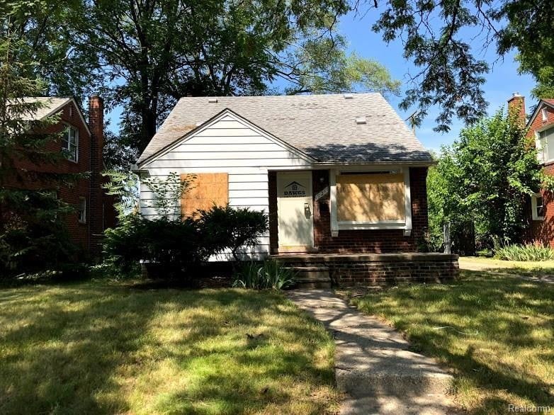 Primary Photo - 19311 Warwick St