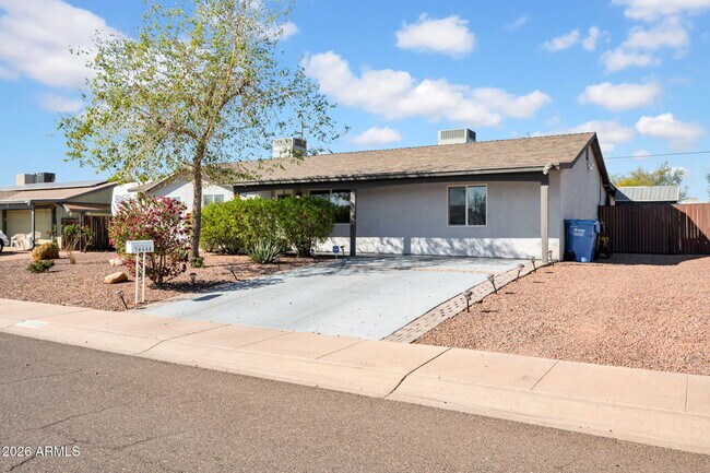 Building Photo - 14446 N 40th Pl