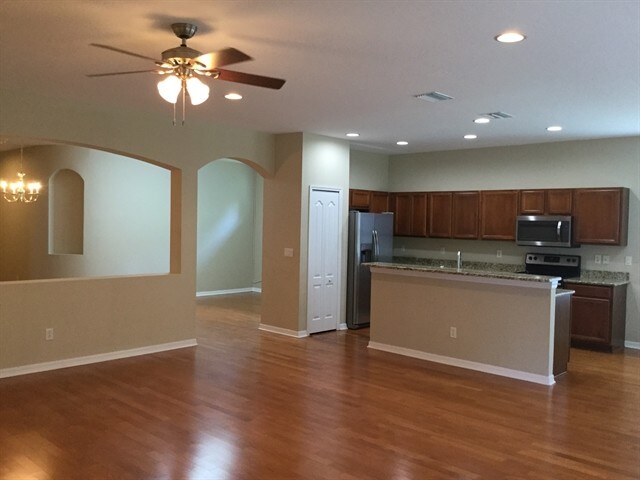 Foto del edificio - 7729 Grasmere Drive