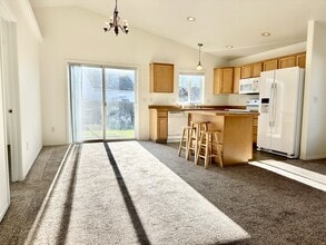 Building Photo - 10113 W Barberry Ave