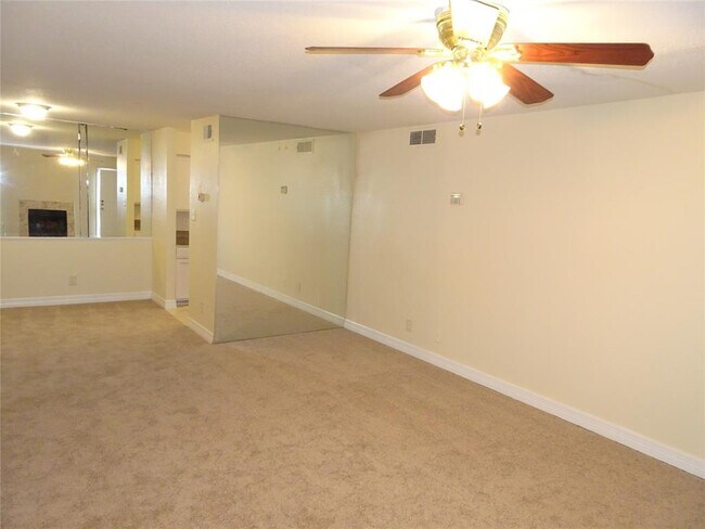 Foto del edificio - 9700 Leawood Blvd