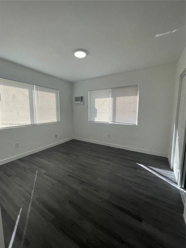 Foto del edificio - 785 81st St