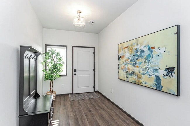 Foto del edificio - 3-bedroom, 2-bathroom South Fargo Family Home w/ 2 Stall Garage