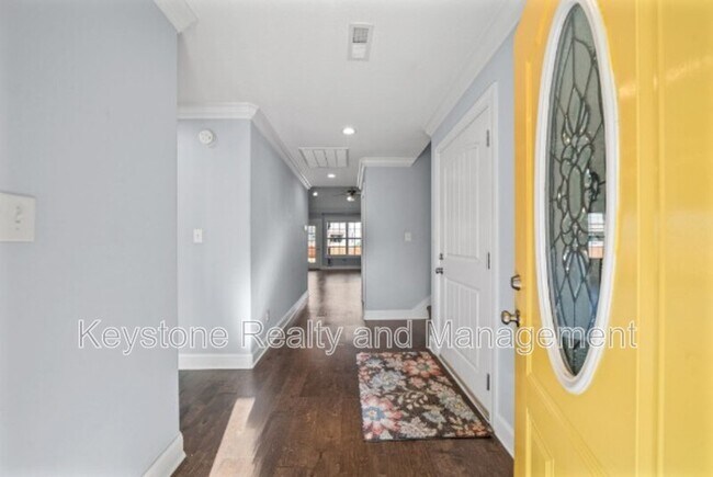 Building Photo - 3753 Windmill Dr
