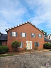 Building Photo - 504 Huntington Road