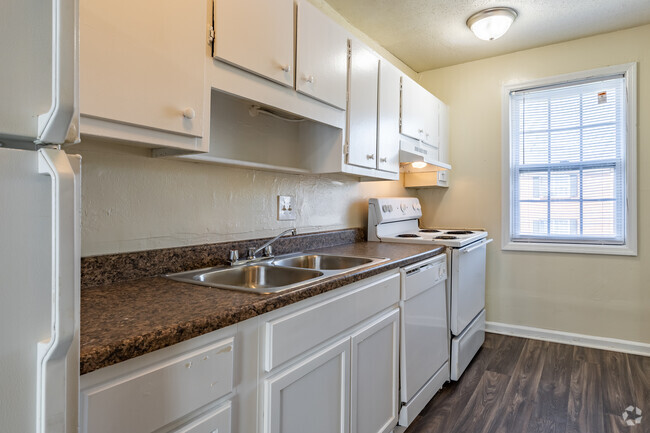 2HAB, 1,5BA - 1150SF - Parc 1000 Apartment Homes