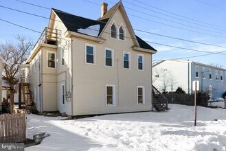 Building Photo - 126 S 4th St