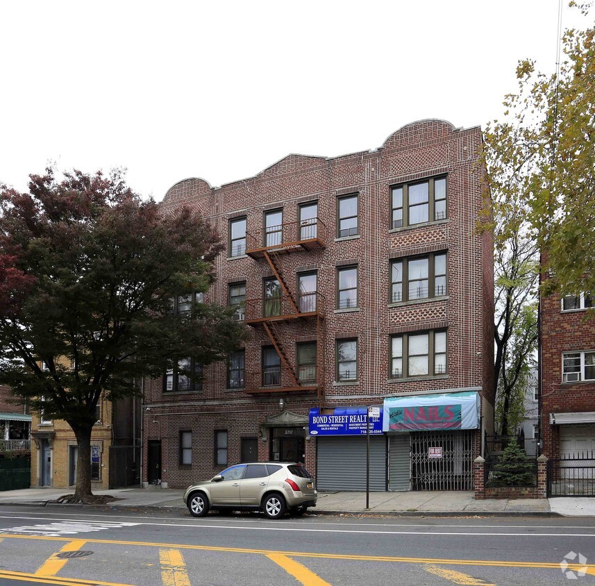 3717 Bronxwood Ave, Bronx, NY 10469 - Apartments in Bronx, NY ...