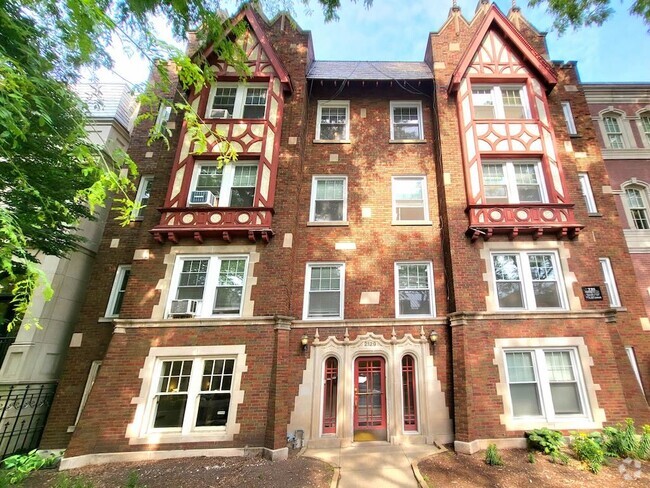 Building Photo - 2129 N Dayton