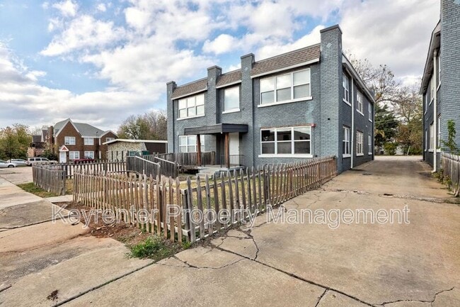 Foto del edificio - 2325 NW 12th St