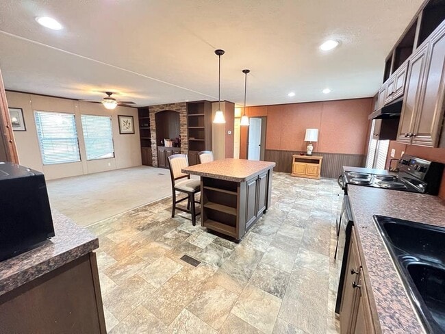 Building Photo - 112 S Fitzwilliams Ln