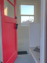 Building Photo - 5144 NE Flanders St