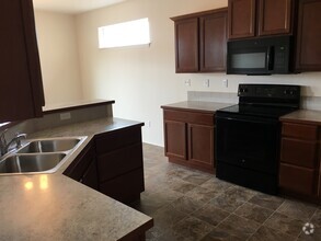 Building Photo - 3578 SW Pumice Pl