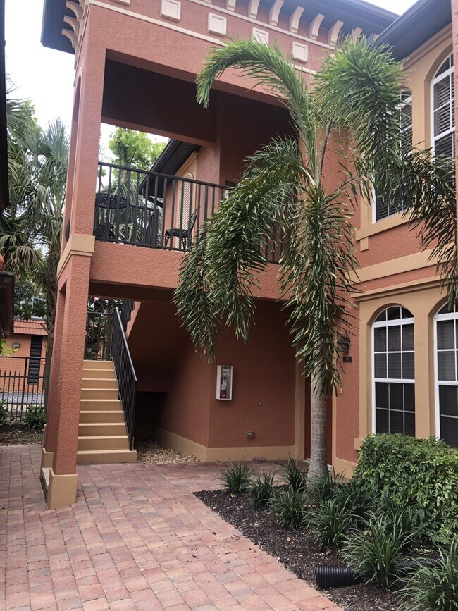 Foto del edificio - 10021 Heather Ln