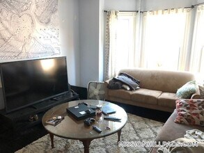 Building Photo - 40 Hillside St