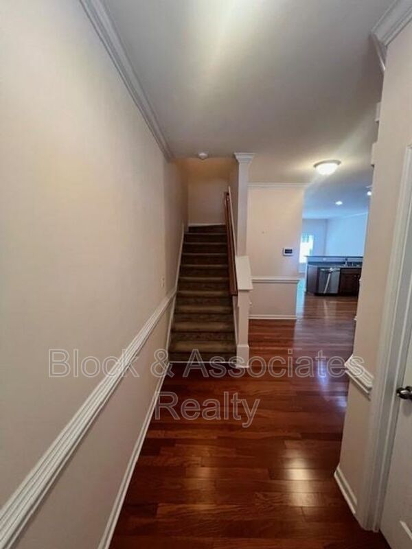 Foto del edificio - 2542 Spring Oaks Way