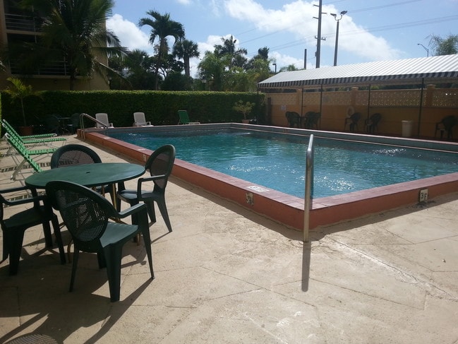 Foto del edificio - 2935 NE 163rd St