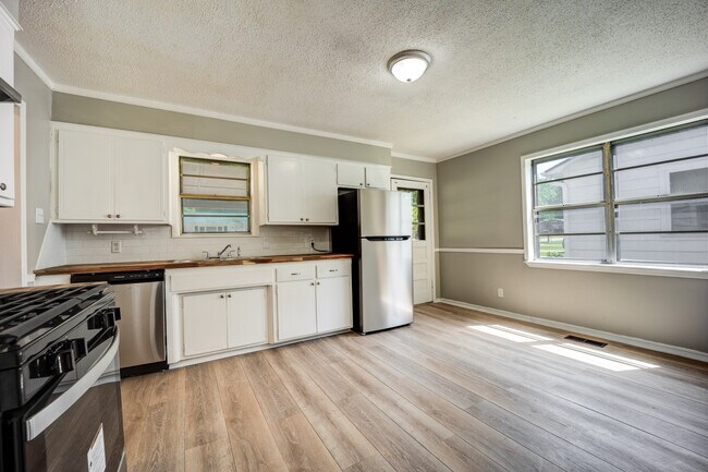 Foto del edificio - 2816 Memphis St