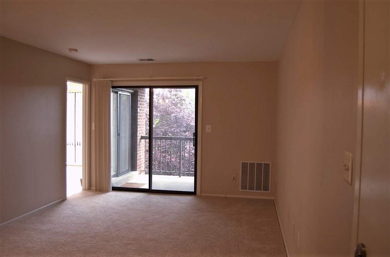 8131 Needwood Rd, Derwood, MD 20855 Apartments in Derwood, MD