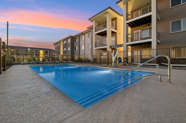 Building Photo - Unity at Glendale