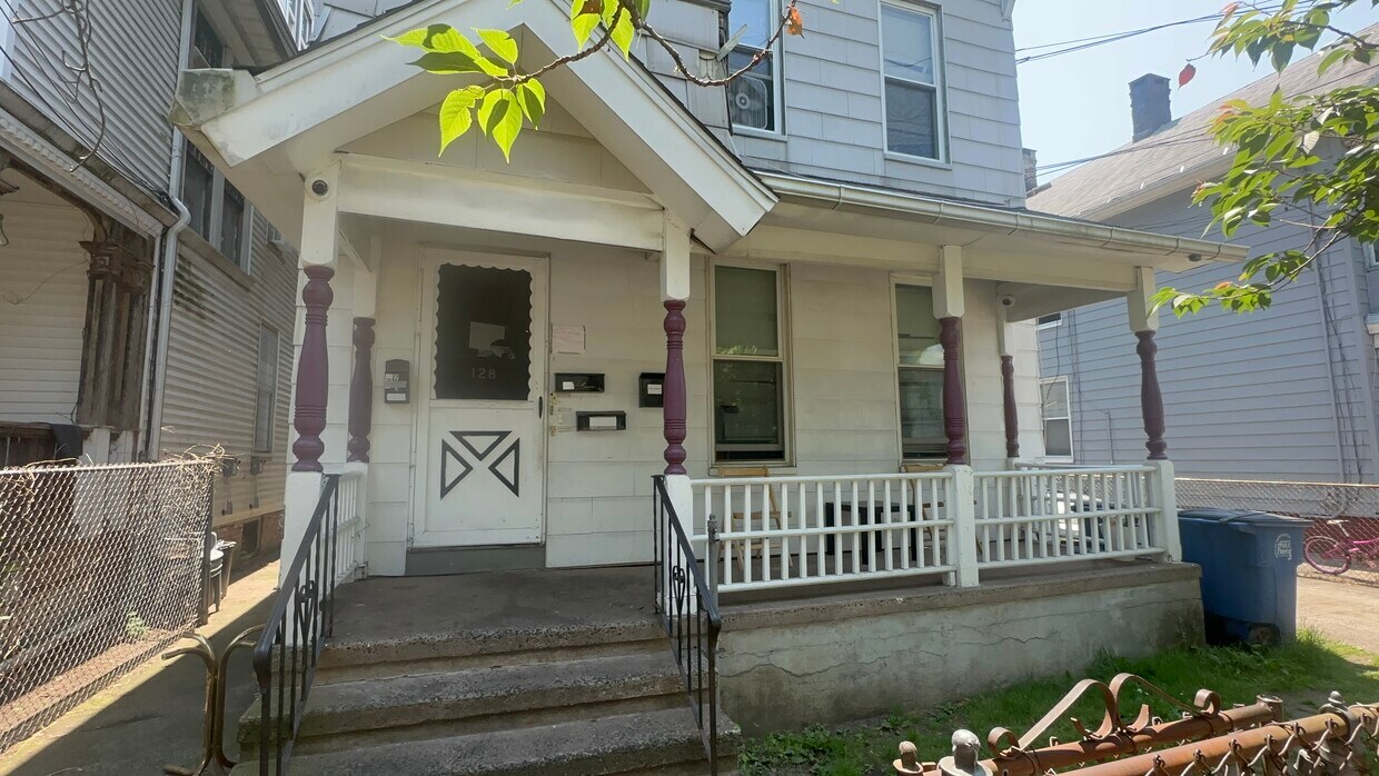 Primary Photo - 128 Spring St