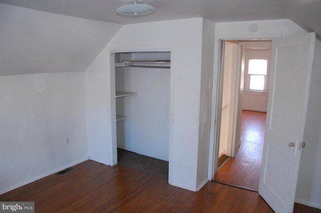 Foto del edificio - 363 Ives Ave