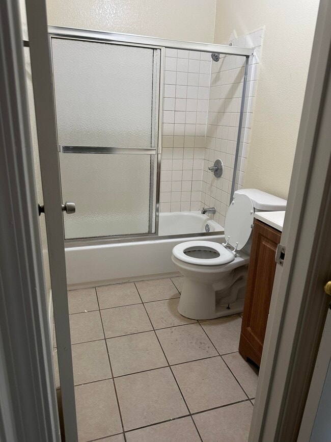 123 W Alondra Blvd, Compton, CA 90220 Apartments in Compton, CA