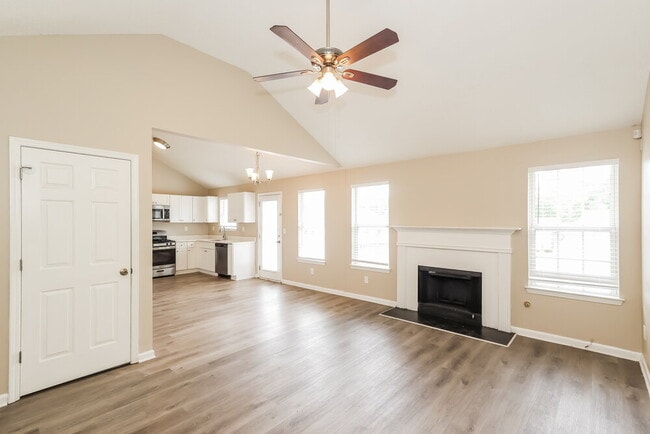 Building Photo - 714 Cherry Branch Cir